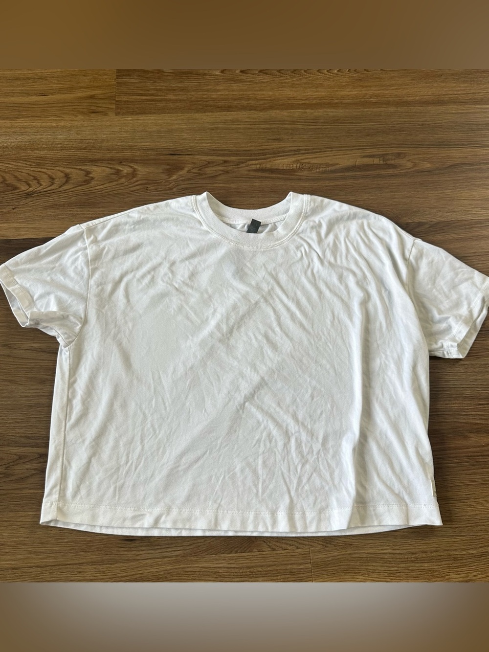 Vuori Energy Tee SZ XS White Performance Stretch Jersey Boxy Crop Fit Oversized